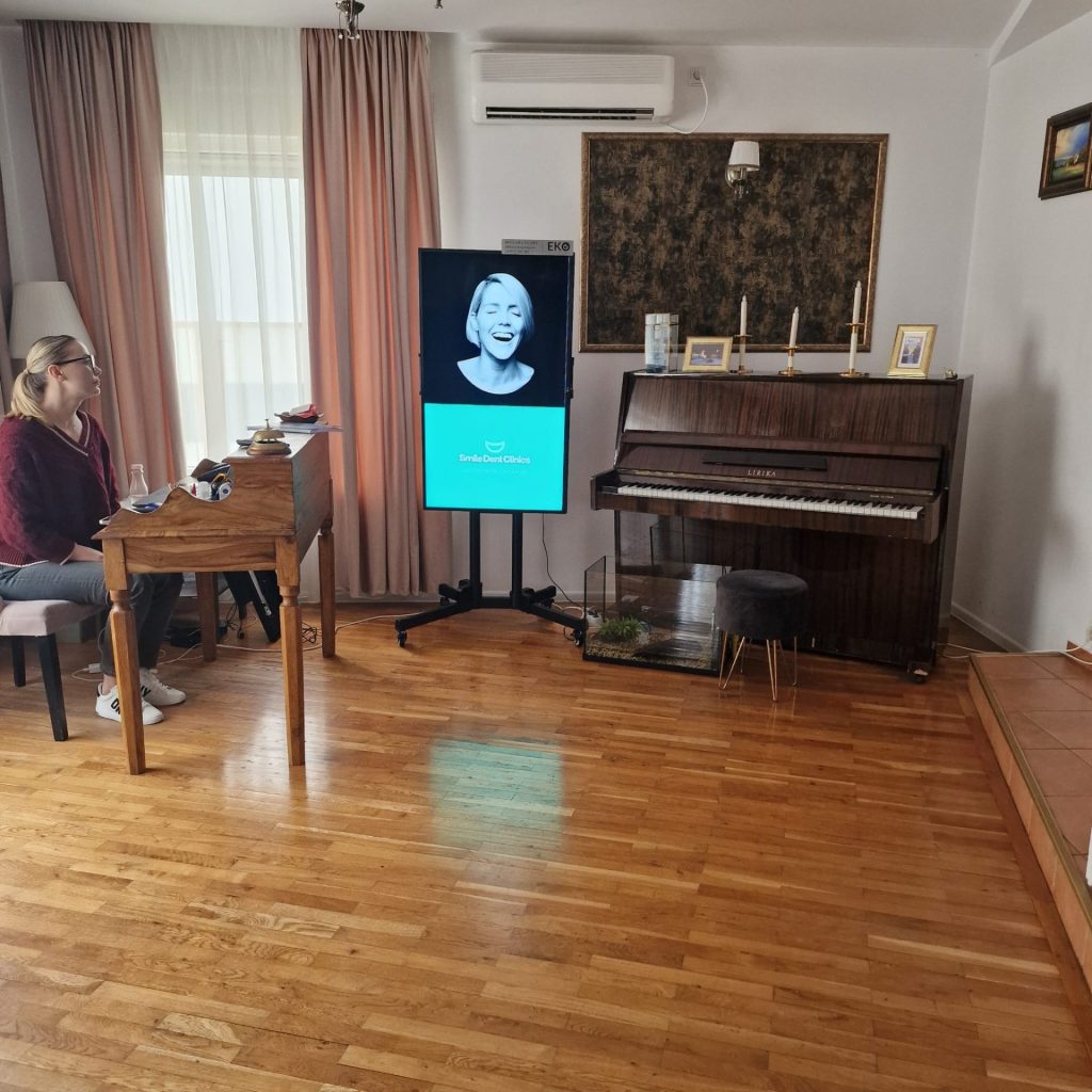 Reteaua Digitala Indoor DOOH BROTAC Medical Nordului cartierul Francez 2